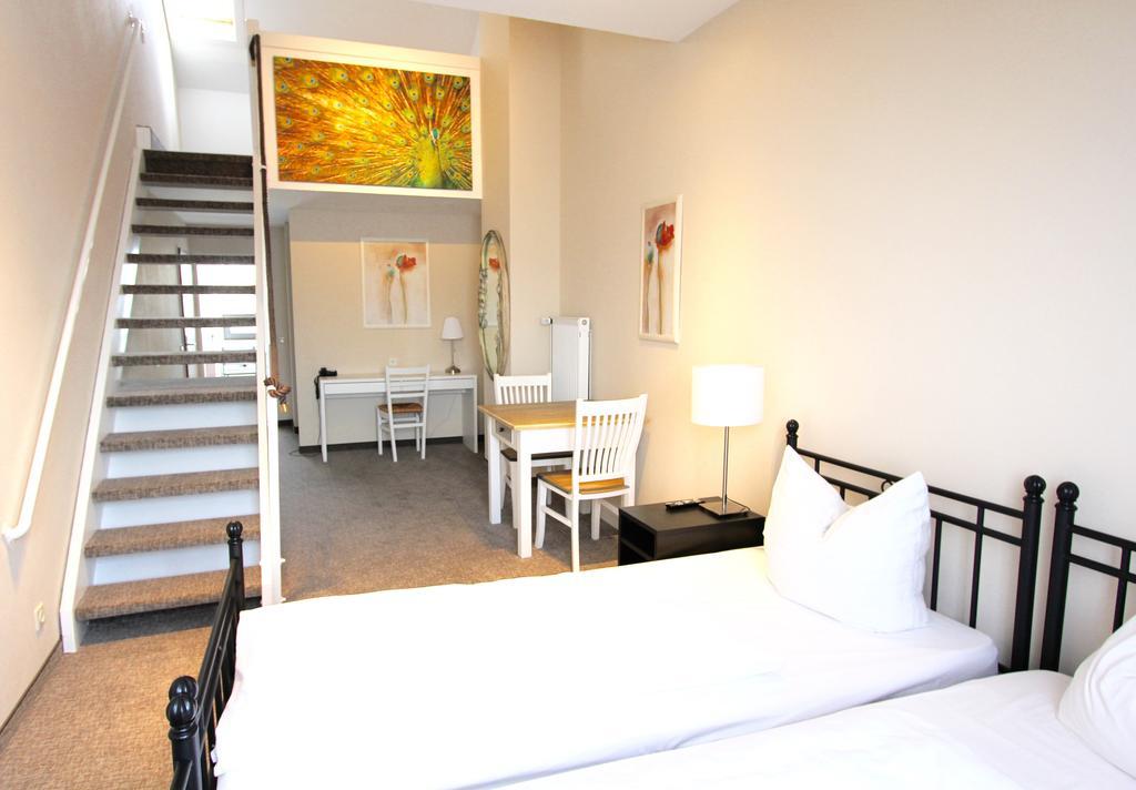 Apartmenthaus Alt Graz Дюссельдорф Номер фото