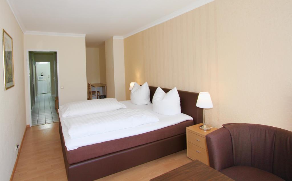 Apartmenthaus Alt Graz Дюссельдорф Экстерьер фото