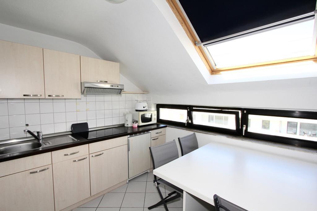 Apartmenthaus Alt Graz Дюссельдорф Экстерьер фото