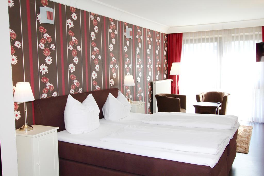 Apartmenthaus Alt Graz Дюссельдорф Экстерьер фото