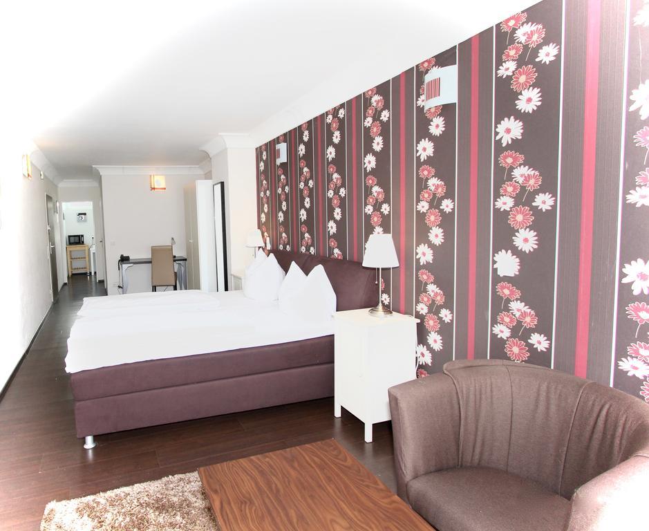 Apartmenthaus Alt Graz Дюссельдорф Экстерьер фото
